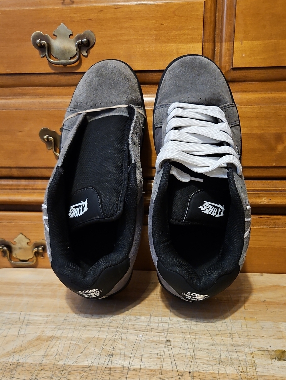 Etnies Gray Suede Athletic Skate Sneakers Size 11.5